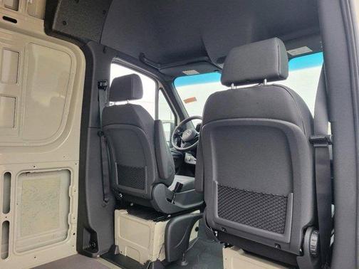 2025 Mercedes-Benz Sprinter 2500 High Roof