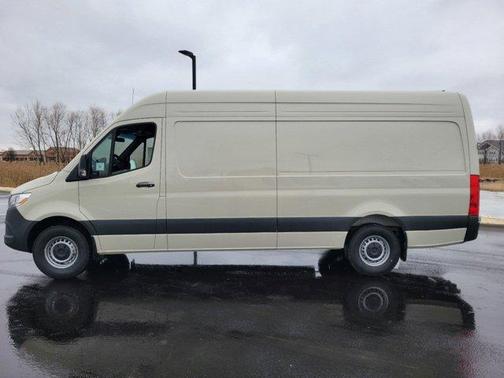 2025 Mercedes-Benz Sprinter 2500 High Roof