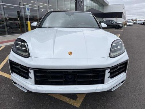 2024 Porsche Cayenne AWD