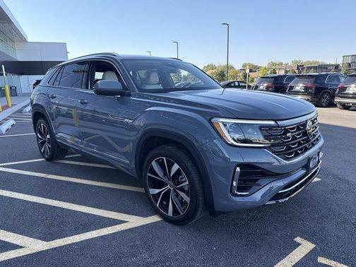 2025 Volkswagen Atlas Cross Sport 2.0T SEL Premium R-Line