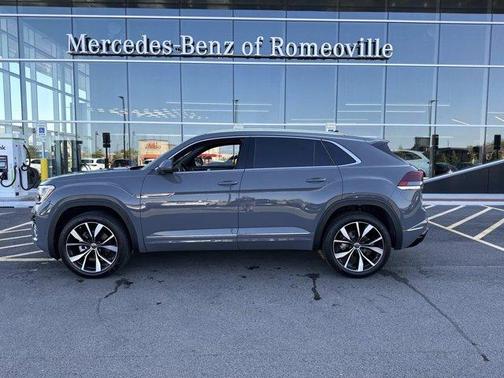 2025 Volkswagen Atlas Cross Sport 2.0T SEL Premium R-Line