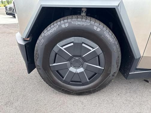 2025 Tesla Cybertruck Base