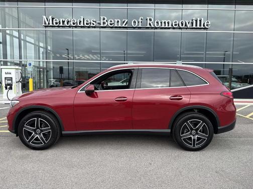MANUFAKTUR Patagonia Red Metallic 2026 Mercedes-Benz GLC 300 Base 4MATIC