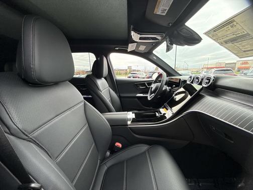MANUFAKTUR Patagonia Red Metallic 2026 Mercedes-Benz GLC 300 Base 4MATIC