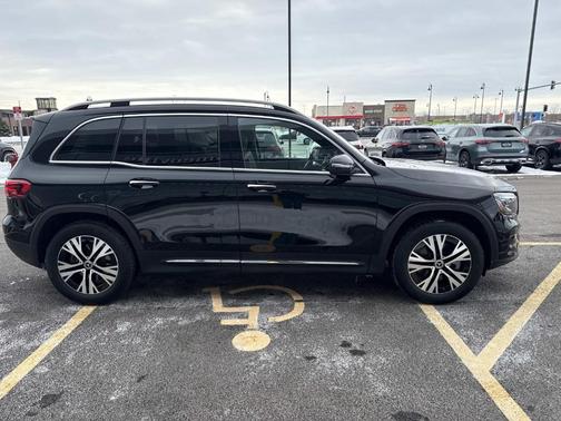 2025 Mercedes-Benz GLB 250 Base 4MATIC