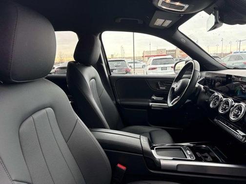 2025 Mercedes-Benz GLB 250 Base 4MATIC