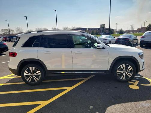 2025 Mercedes-Benz GLB 250 Base 4MATIC