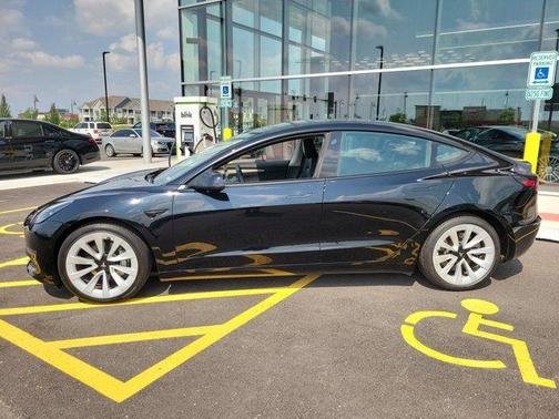 2022 Tesla Model 3 Long Range