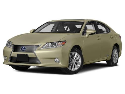 White 2015 Lexus ES 300h Base