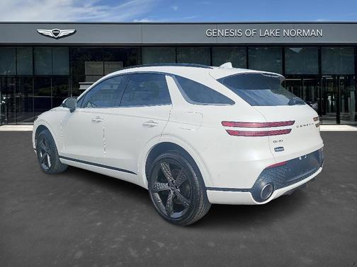 2025 Genesis GV70 2.5T