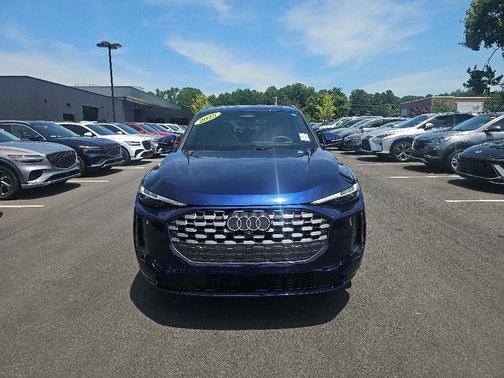 Navarra Blue Metallic 2025 Audi Q5 2.0T quattro Premium
