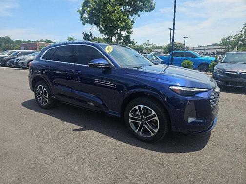Navarra Blue Metallic 2025 Audi Q5 2.0T quattro Premium