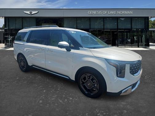White 2025 Kia Carnival SX