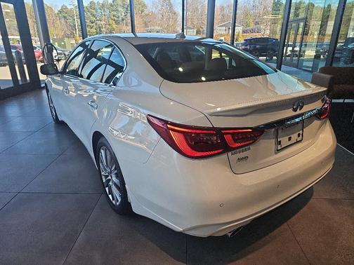 2023 INFINITI Q50 LUXE