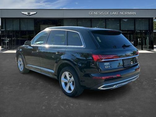 2024 Audi Q7 45 Premium Plus