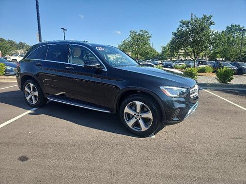 Black 2022 Mercedes-Benz GLC 300 Base