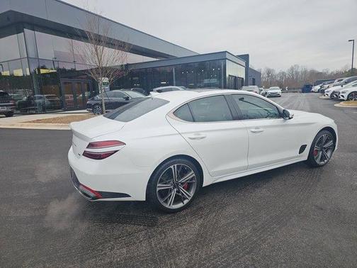 2025 Genesis G70 3.3T Sport Advanced