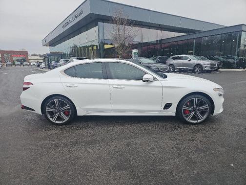 2025 Genesis G70 3.3T Sport Advanced