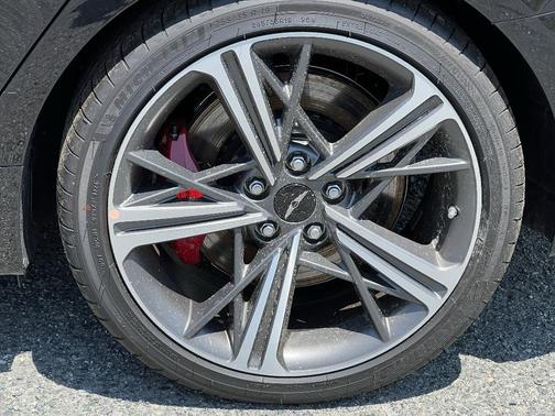 2025 Genesis G70 3.3T Sport Advanced