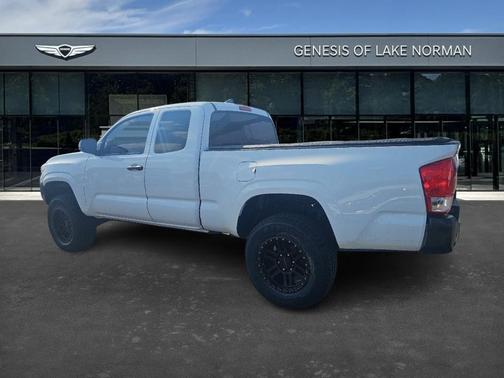 2017 Toyota Tacoma SR