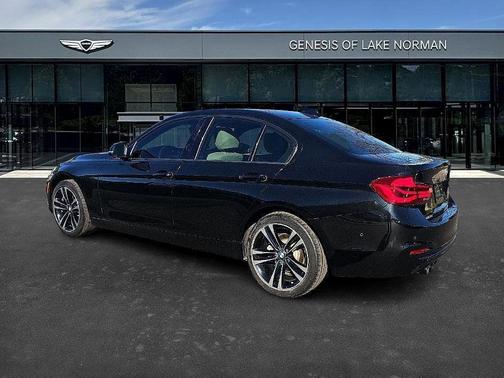 2018 BMW 330 i xDrive