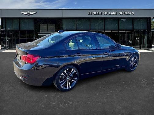 2018 BMW 330 i xDrive