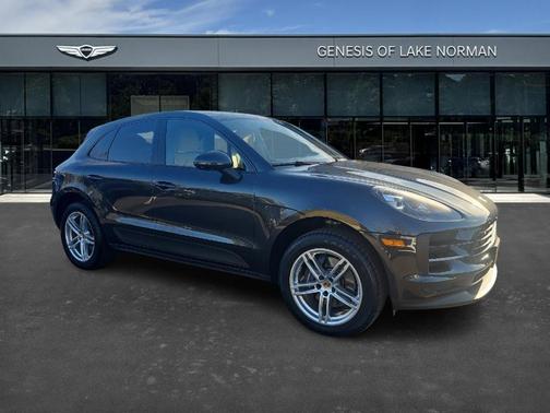 2021 Porsche Macan Base