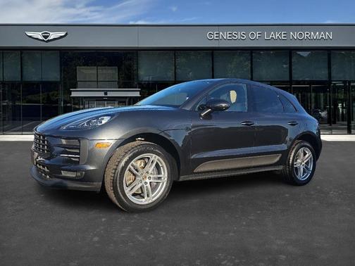 2021 Porsche Macan Base