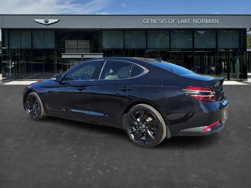 2023 Genesis G70 2.0T