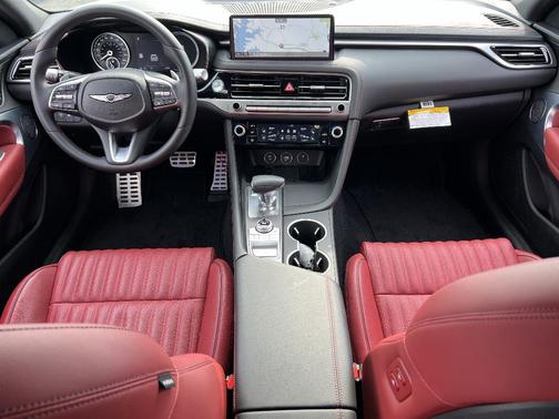 2025 Genesis G70 2.5T