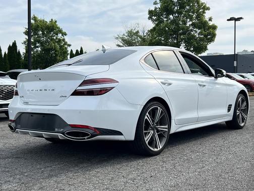 2025 Genesis G70 2.5T
