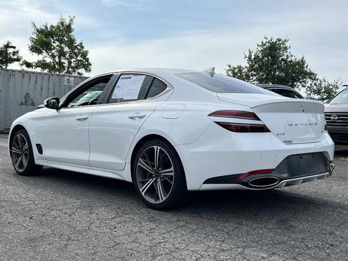 2025 Genesis G70 2.5T
