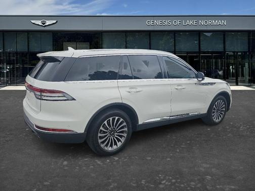 White 2020 Lincoln Aviator Reserve AWD