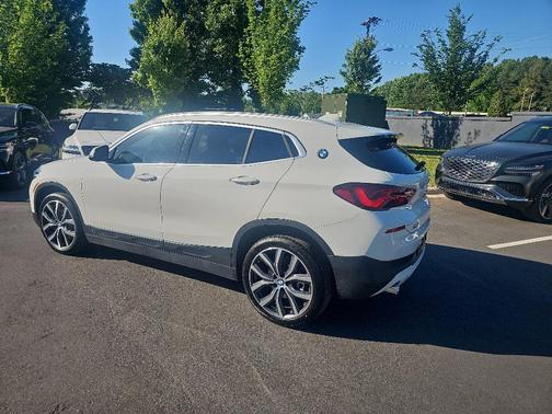 White 2023 BMW X2 sDrive28i