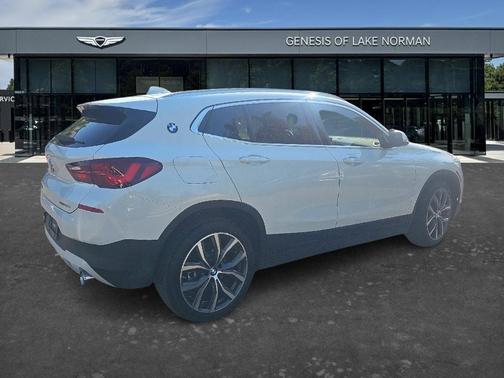 White 2023 BMW X2 sDrive28i