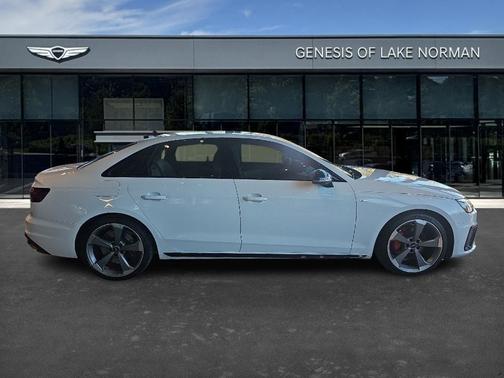 2023 Audi A4 45 S line Premium Plus