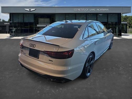 2023 Audi A4 45 S line Premium Plus