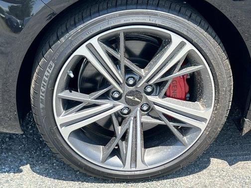 2025 Genesis G70 3.3T Sport Advanced