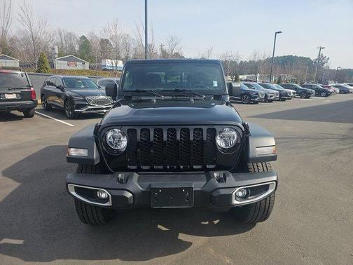 2023 Jeep Gladiator Sport