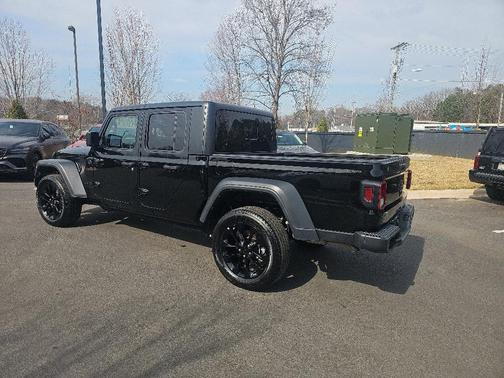 2023 Jeep Gladiator Sport