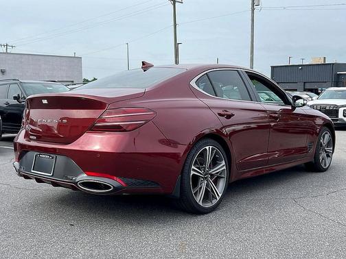 2025 Genesis G70 2.5T