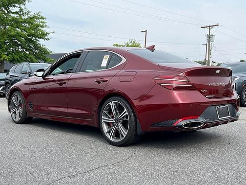 2025 Genesis G70 2.5T