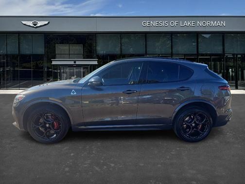 2022 Alfa Romeo Stelvio Quadrifoglio