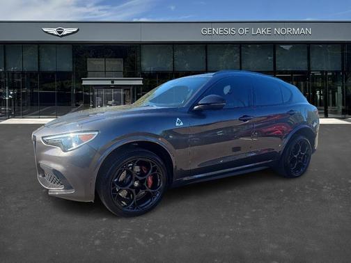 2022 Alfa Romeo Stelvio Quadrifoglio