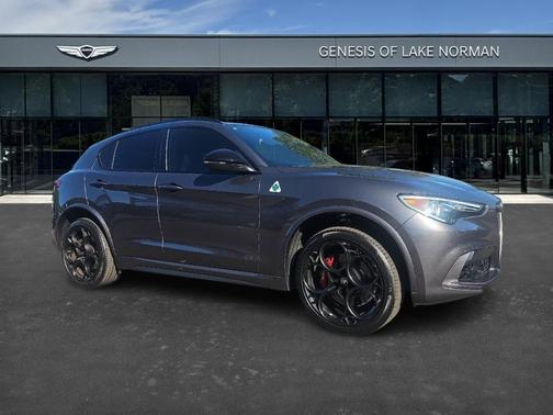 2022 Alfa Romeo Stelvio Quadrifoglio