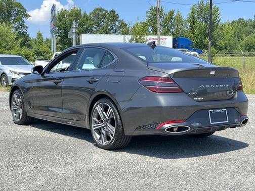 2025 Genesis G70 2.5T