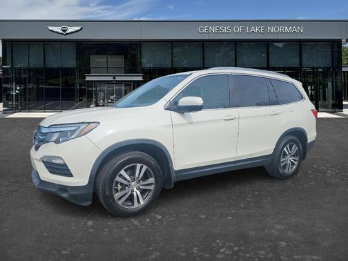 White 2018 Honda Pilot EX-L