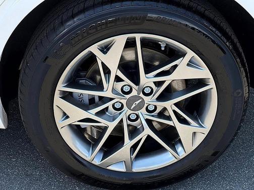 2025 Genesis GV70 2.5T