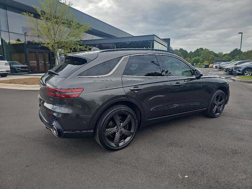 2025 Genesis GV70 2.5T