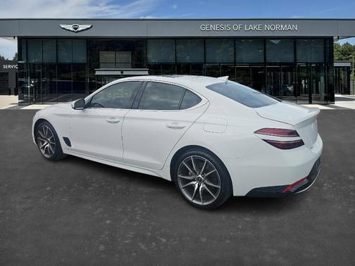 2022 Genesis G70 2.0T